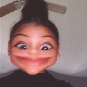 Meet your Posher, Khloe